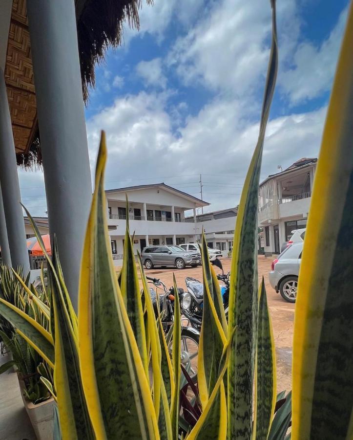 Paloma Guest House Kenema ภายนอก รูปภาพ