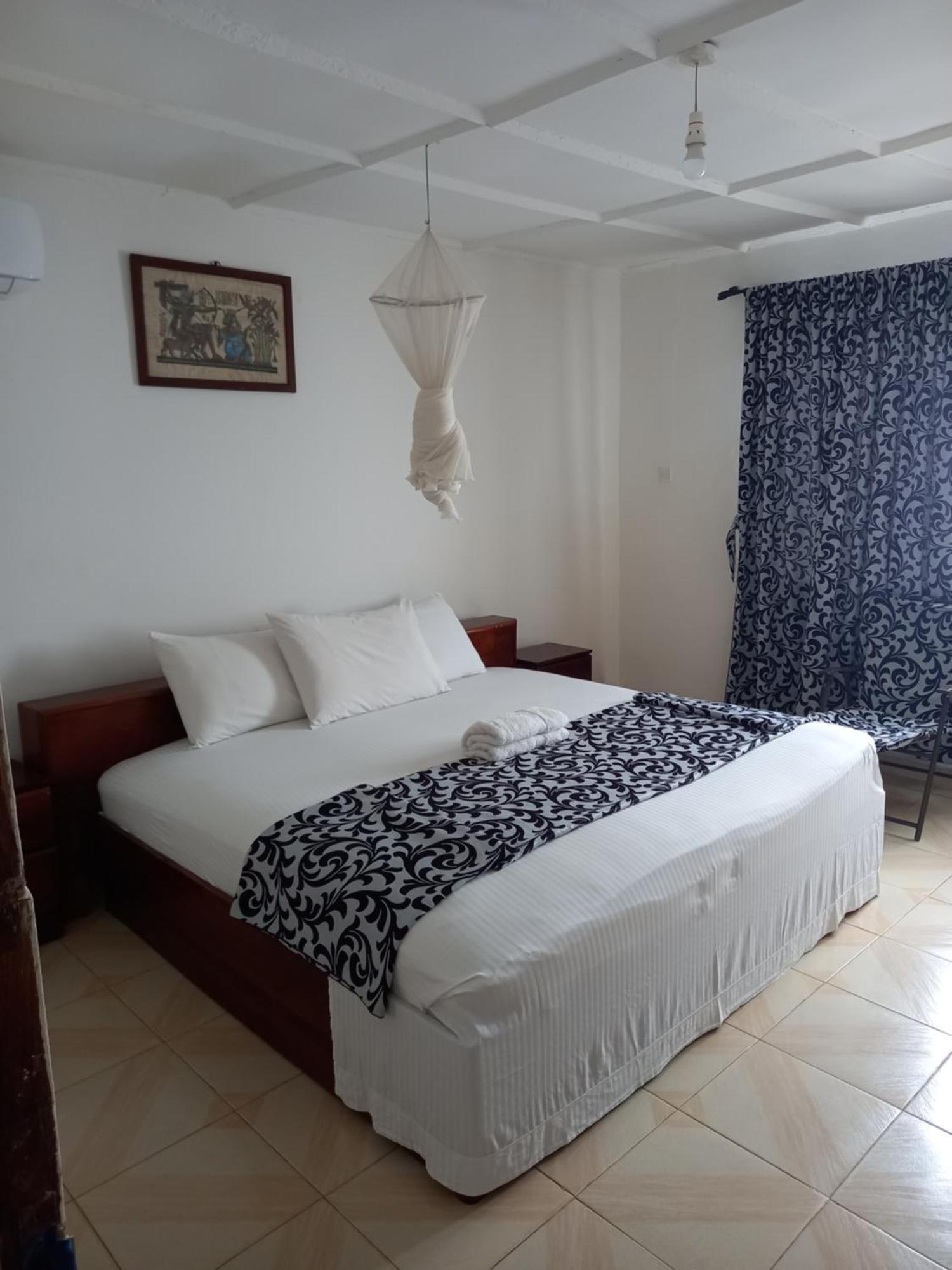 Paloma Guest House Kenema ภายนอก รูปภาพ