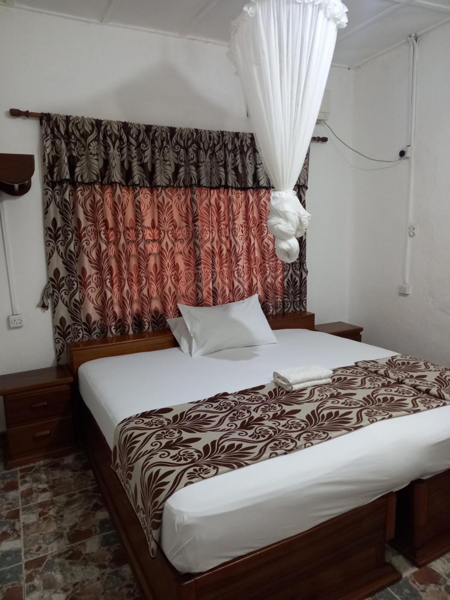 Paloma Guest House Kenema ภายนอก รูปภาพ